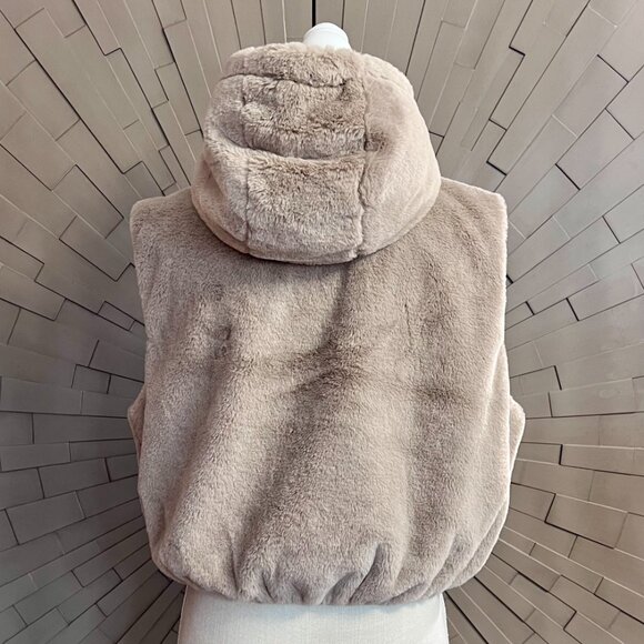 NEW Thread & Supply Mink Faux Hooded Cropped Vest Beige SOFT - Picture 3 of 9